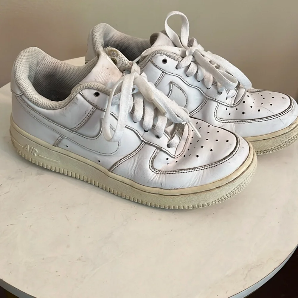 Nike Air Force 1 07' Women's Size 7 Triple White